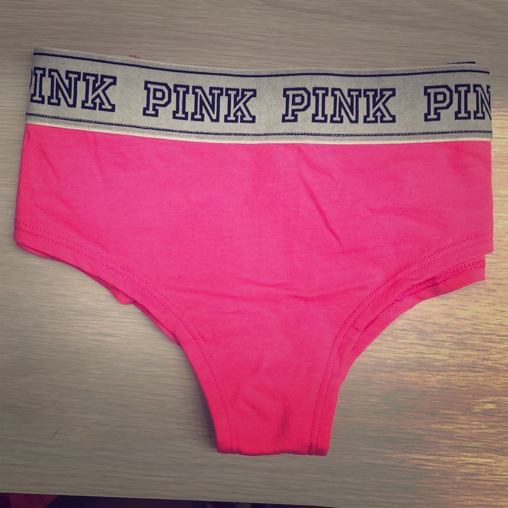 VS PINK Cheekster size M.